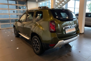 RENAULT DUSTER