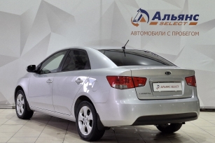 KIA CERATO