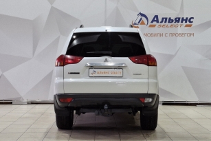 MITSUBISHI PAJERO SPORT