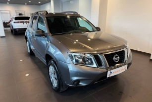 NISSAN TERRANO