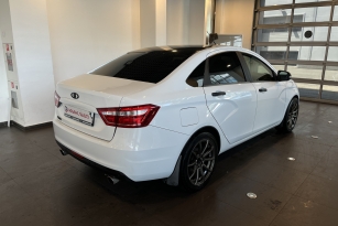 LADA VESTA