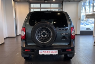 CHEVROLET NIVA