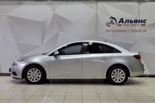 CHEVROLET CRUZE