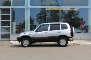 CHEVROLET NIVA