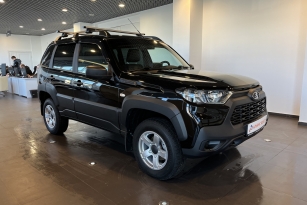 LADA NIVA TRAVEL