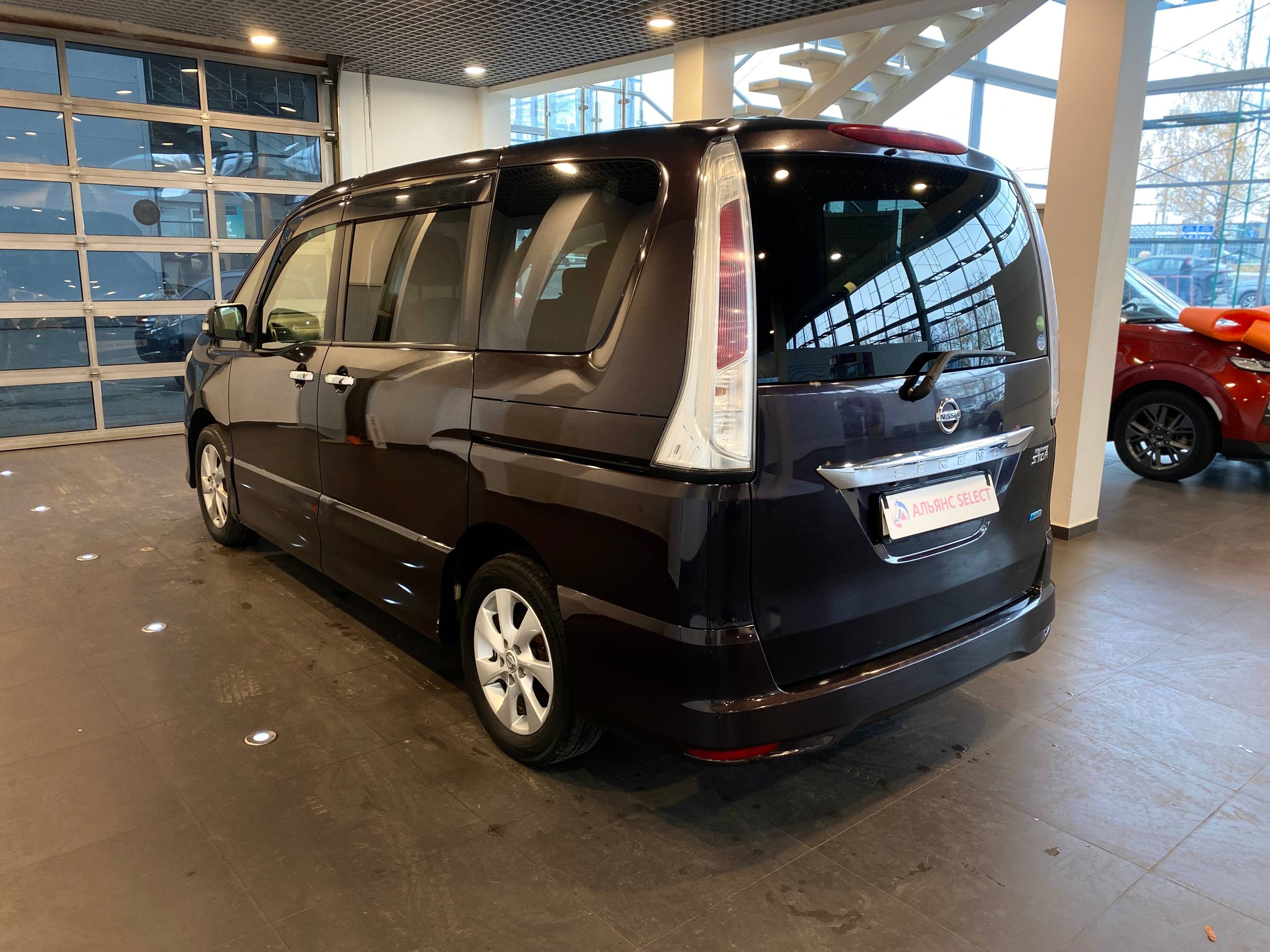 NISSAN SERENA