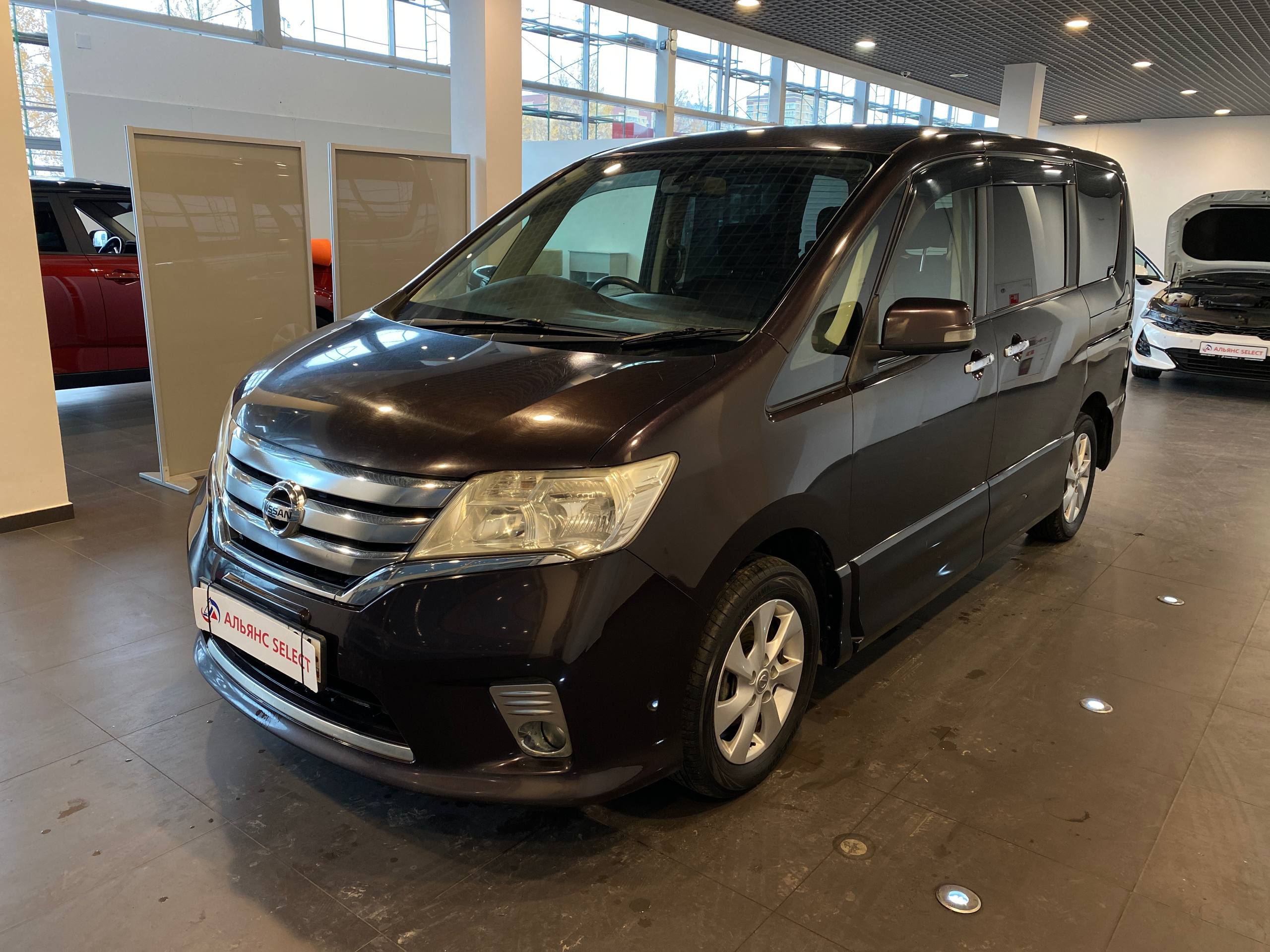 NISSAN SERENA