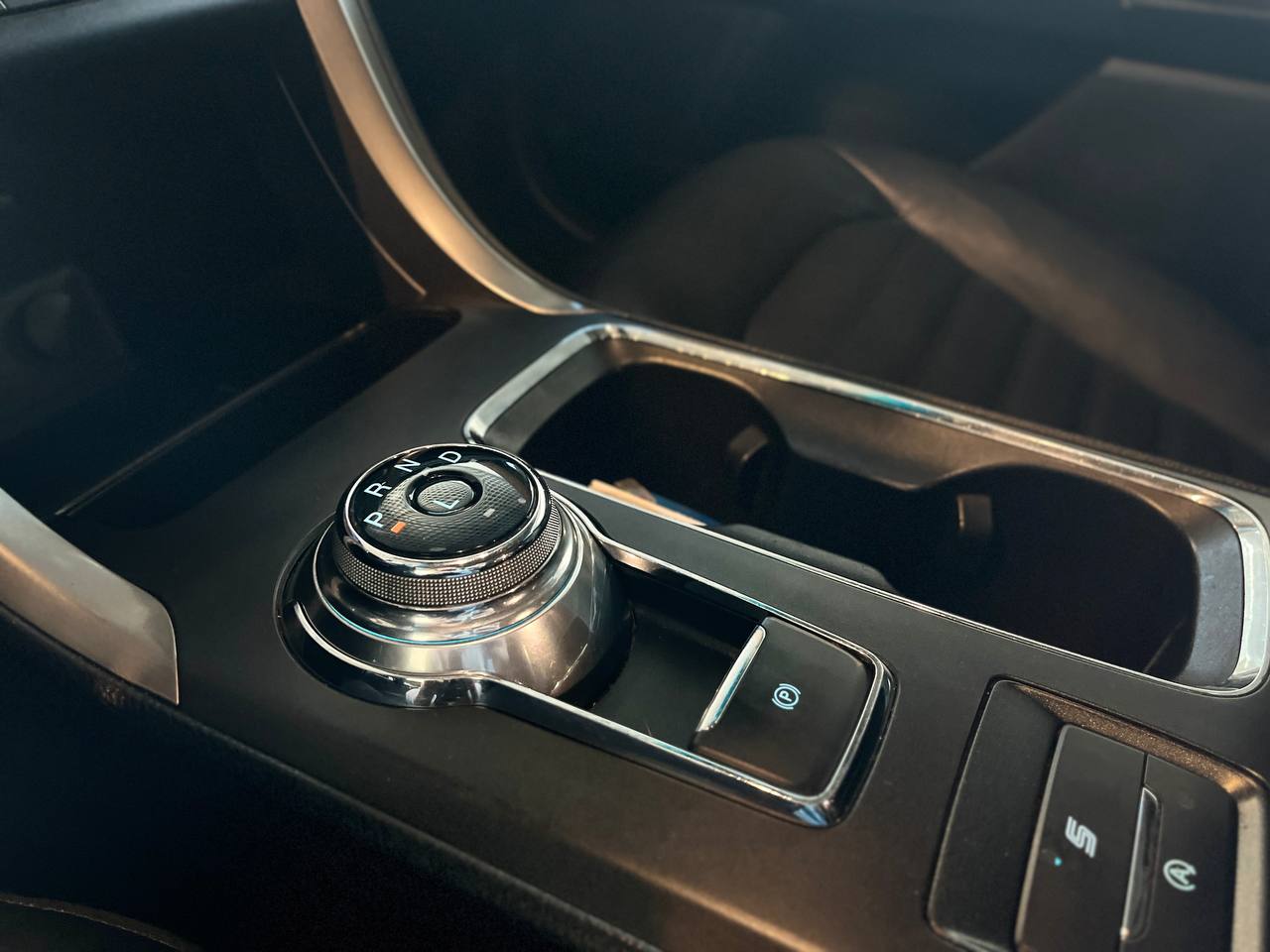FORD FUSION