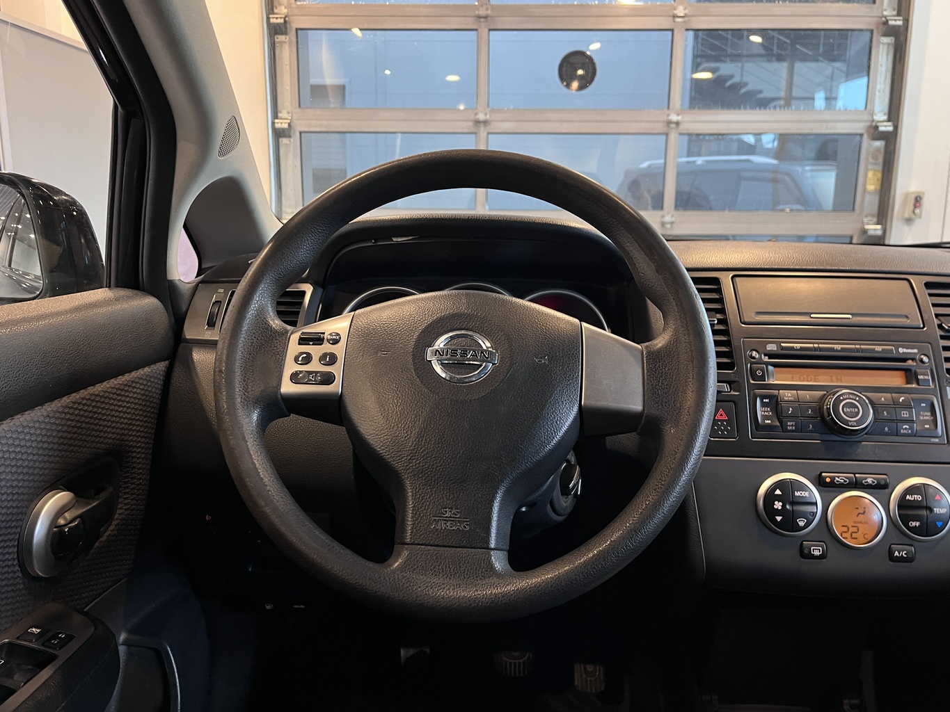 NISSAN TIIDA