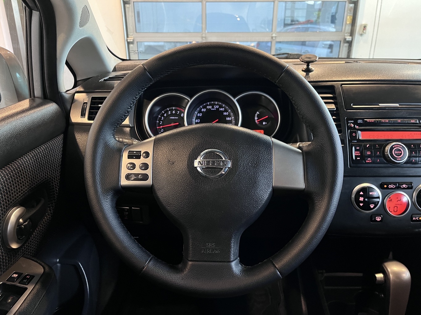 NISSAN TIIDA