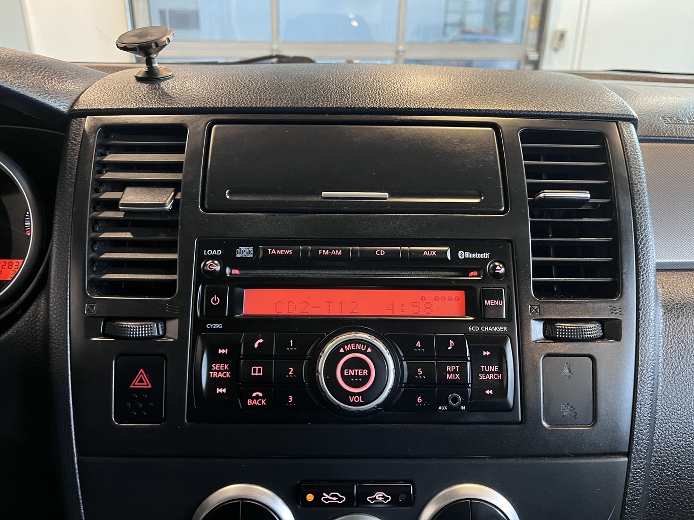 NISSAN TIIDA