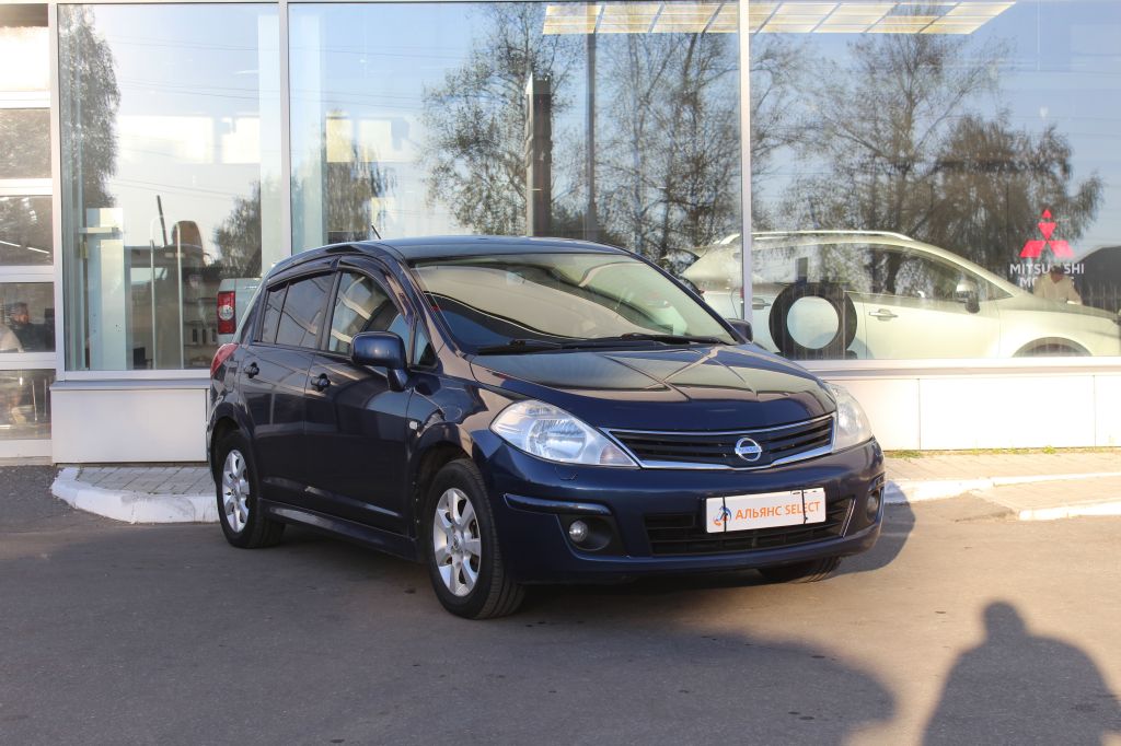 NISSAN TIIDA 2012 г.