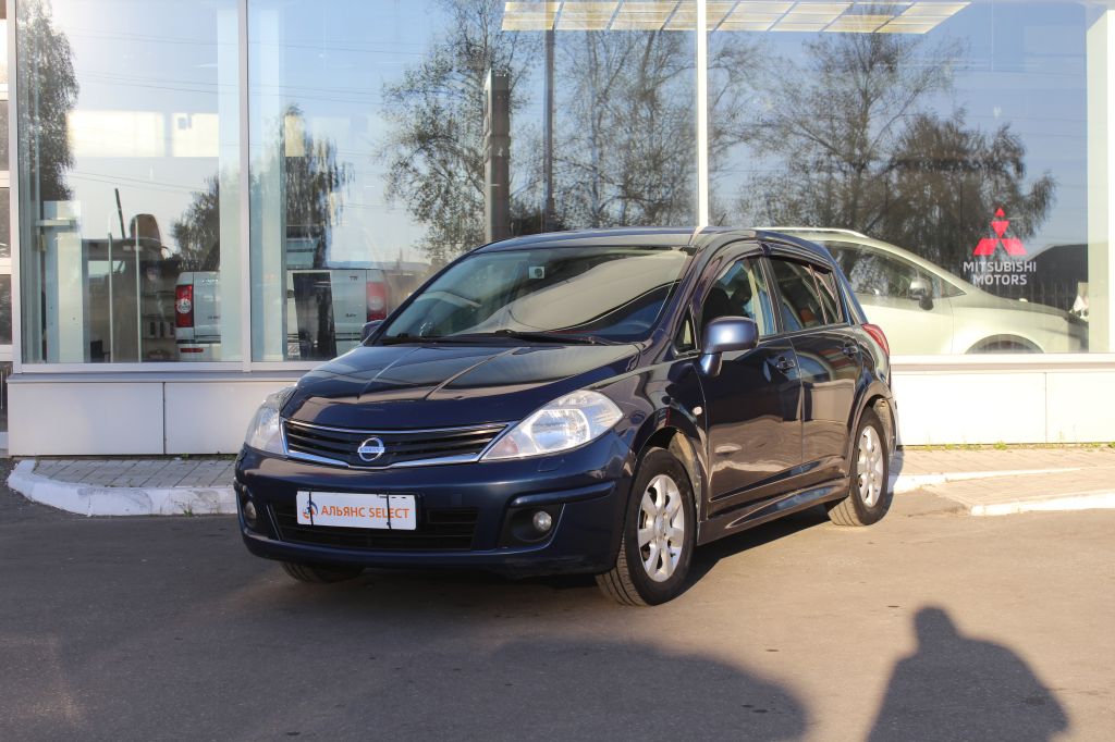 NISSAN TIIDA 2012 г.