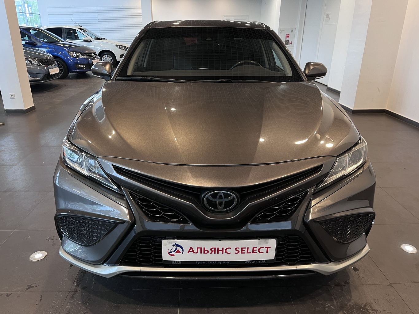 TOYOTA CAMRY
