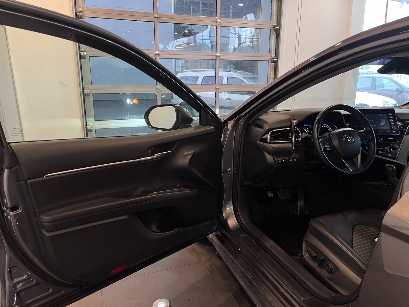 TOYOTA CAMRY