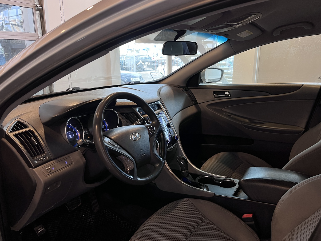 HYUNDAI SONATA