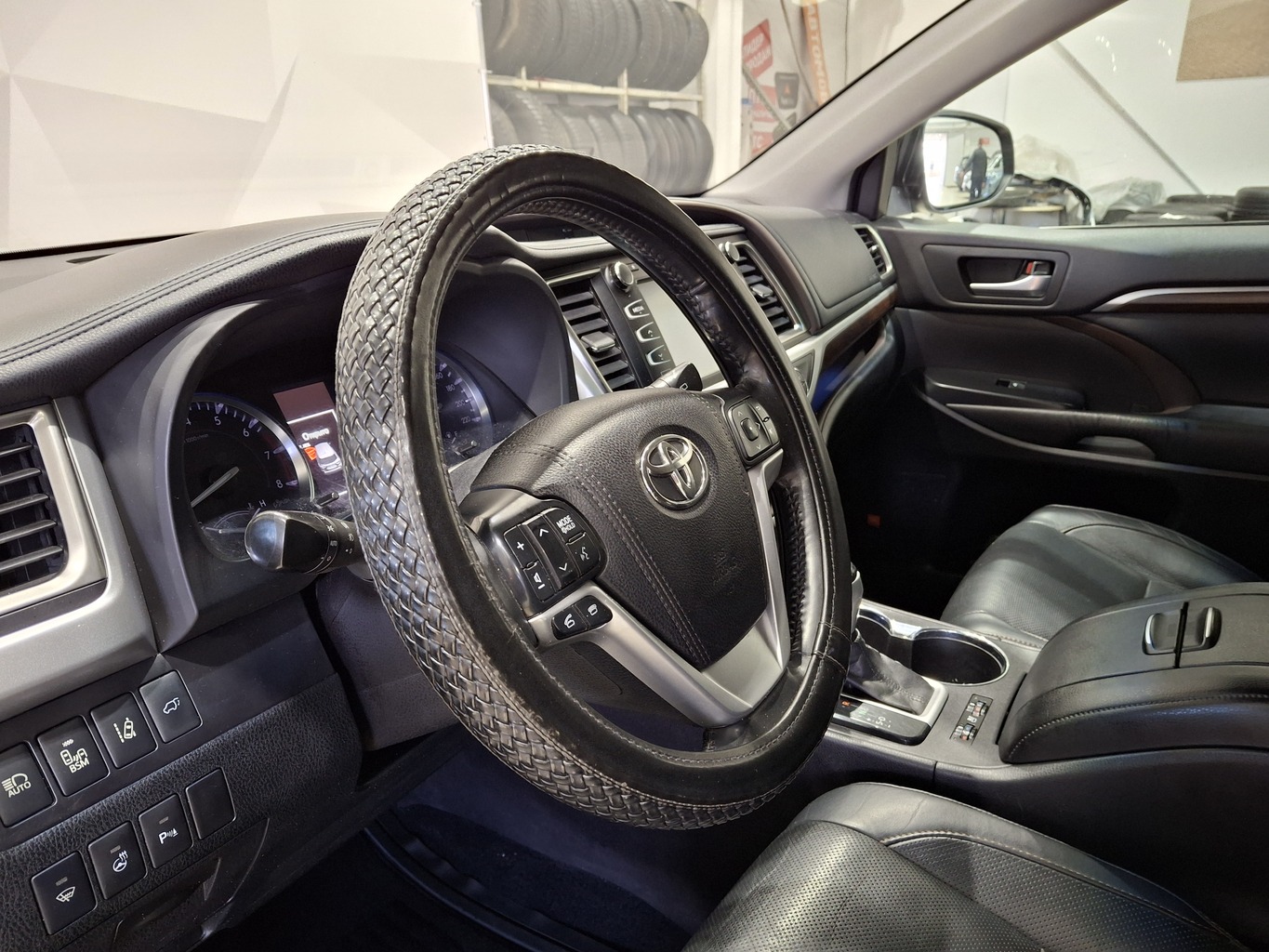 TOYOTA HIGHLANDER