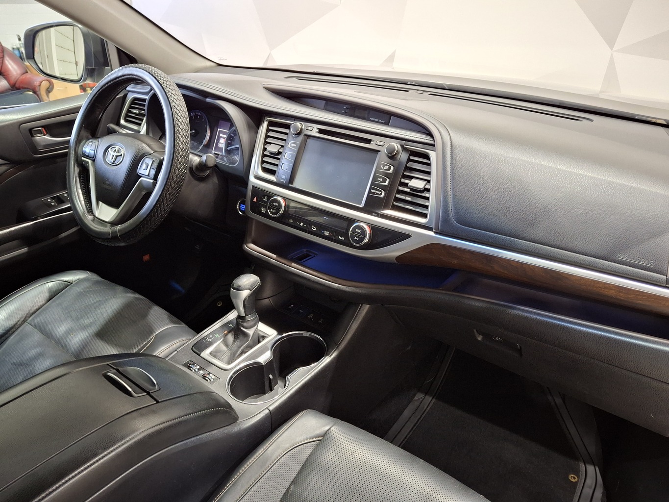 TOYOTA HIGHLANDER