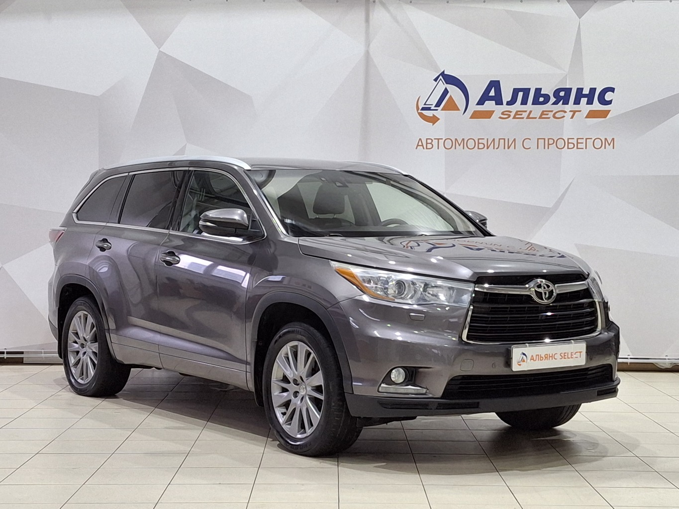 TOYOTA HIGHLANDER