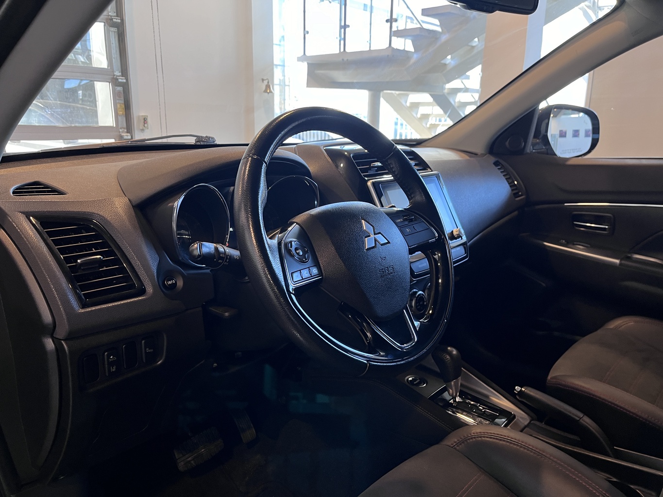 MITSUBISHI ASX