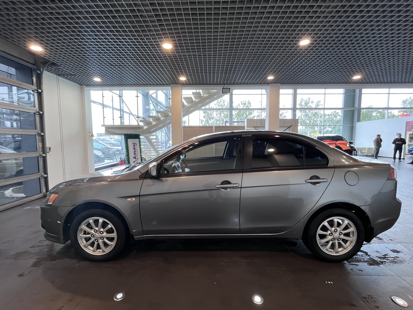 MITSUBISHI LANCER