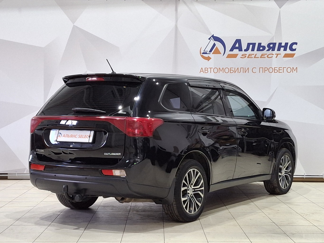 MITSUBISHI OUTLANDER