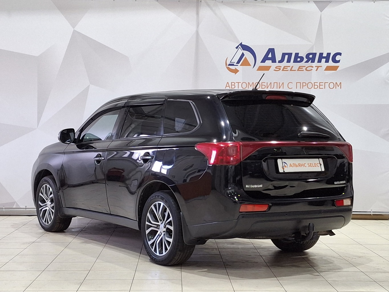 MITSUBISHI OUTLANDER