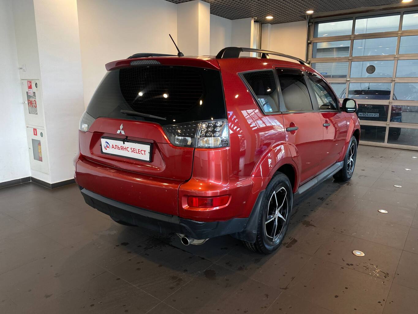 MITSUBISHI OUTLANDER