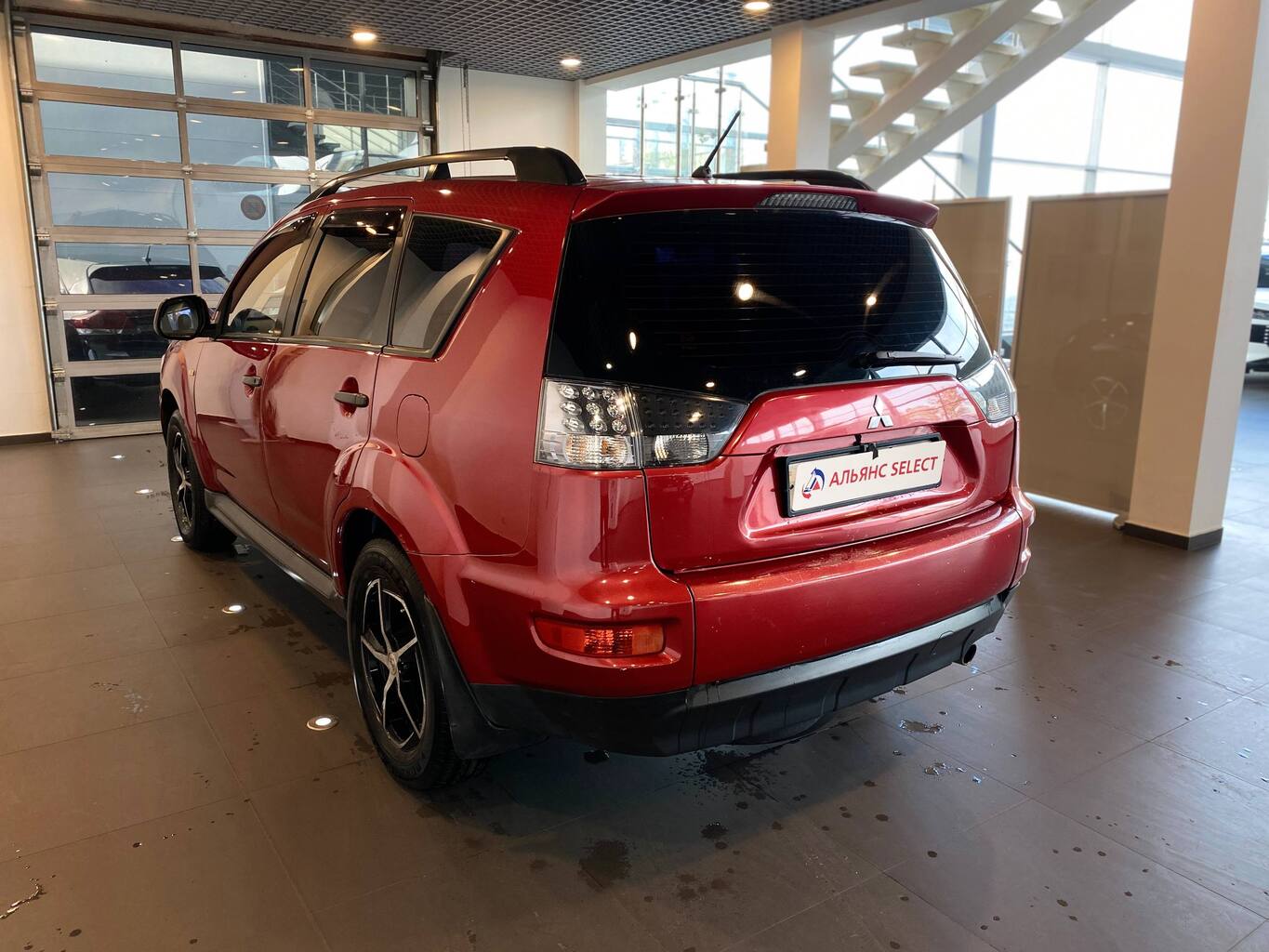 MITSUBISHI OUTLANDER