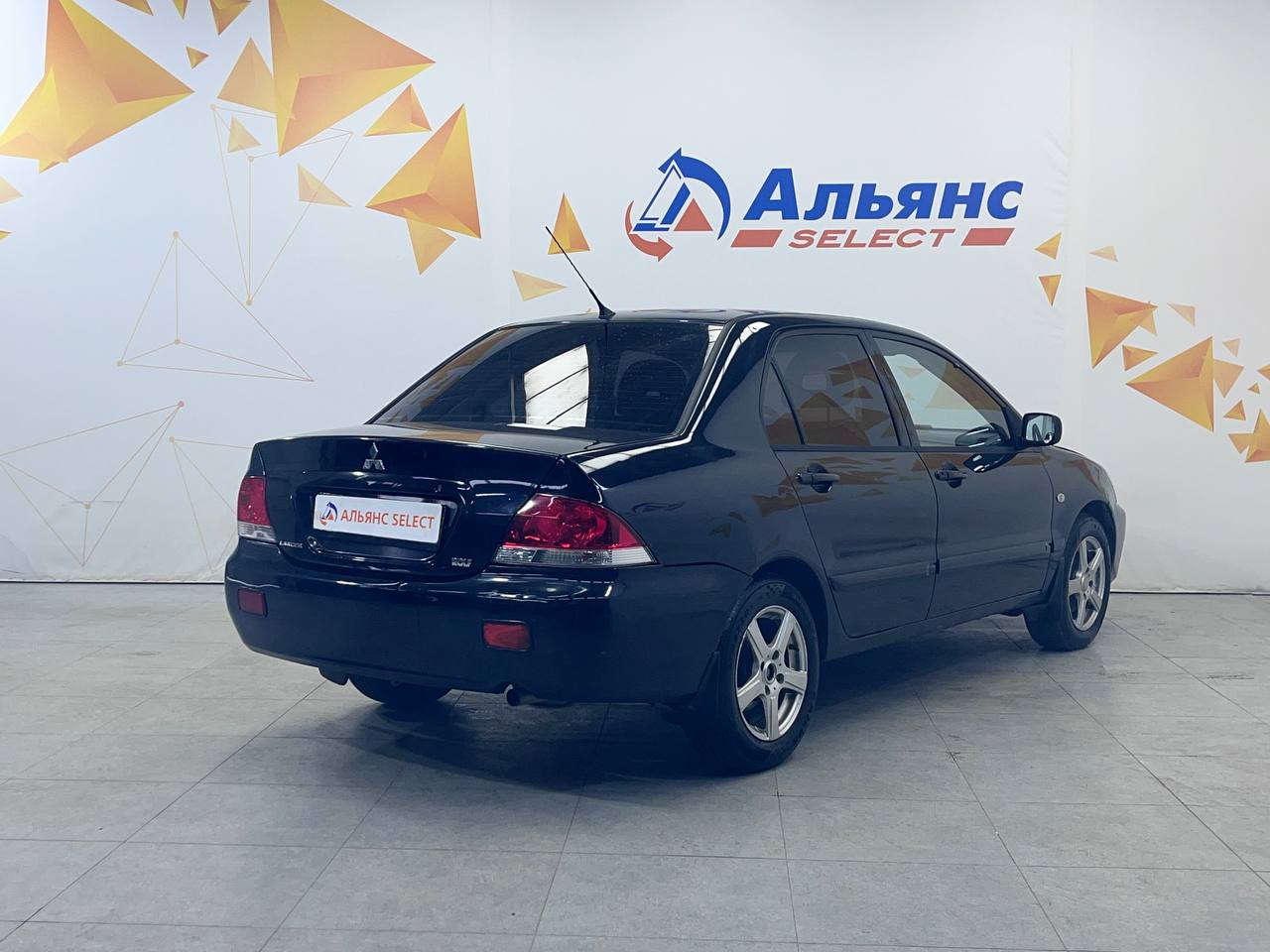 MITSUBISHI LANCER