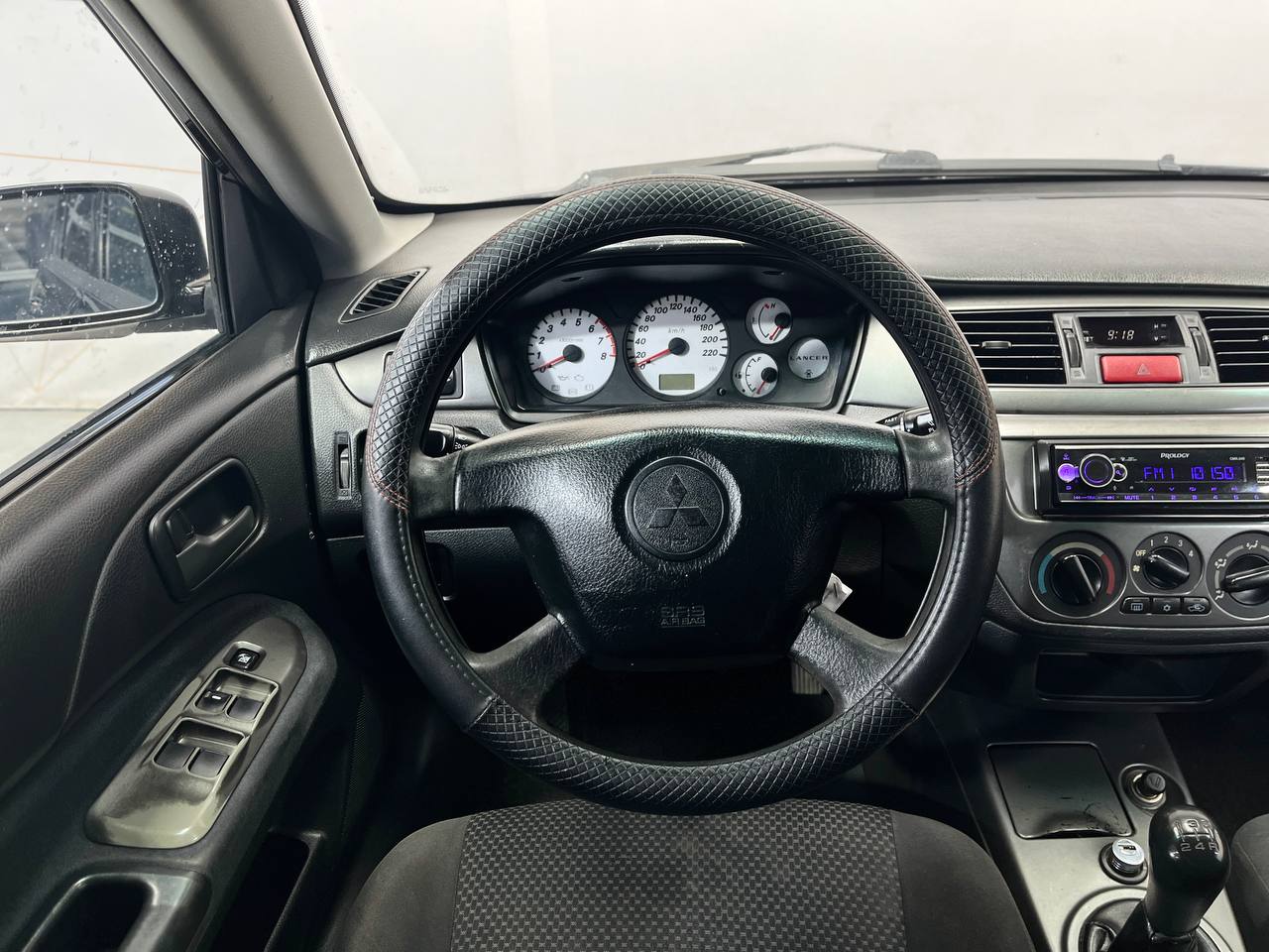MITSUBISHI LANCER