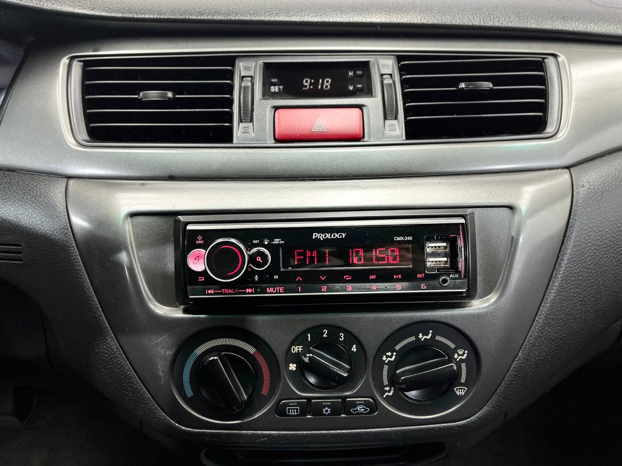 MITSUBISHI LANCER