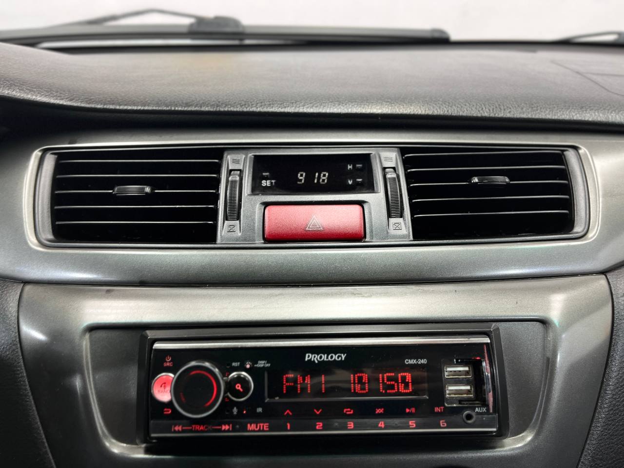MITSUBISHI LANCER