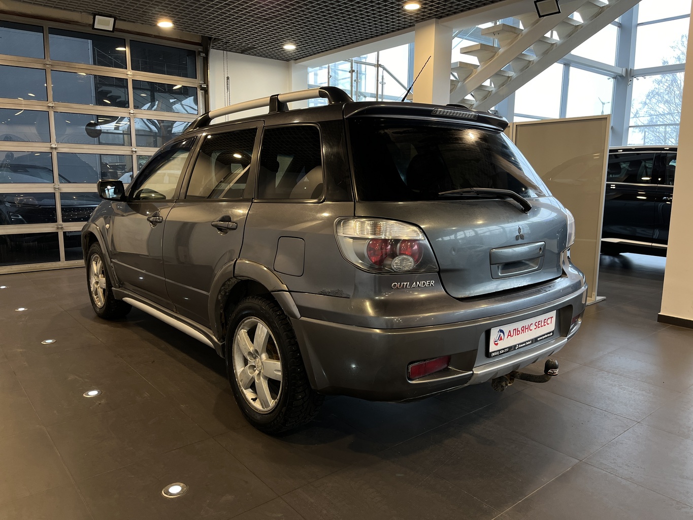 MITSUBISHI OUTLANDER