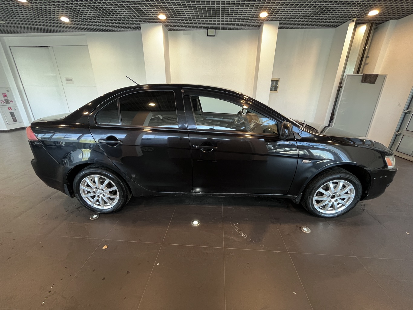 MITSUBISHI LANCER