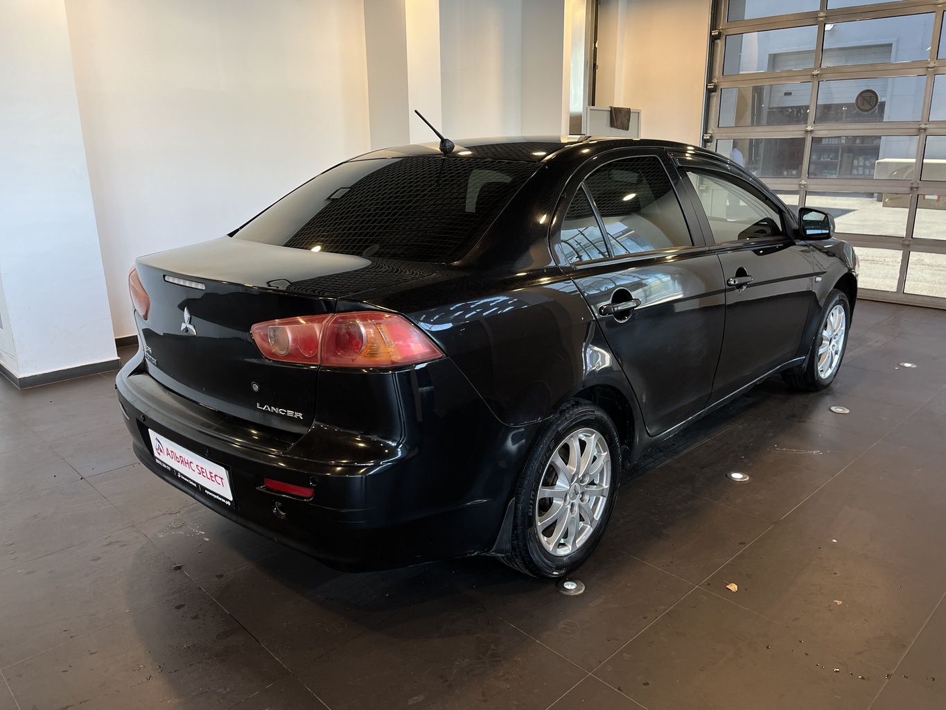 MITSUBISHI LANCER