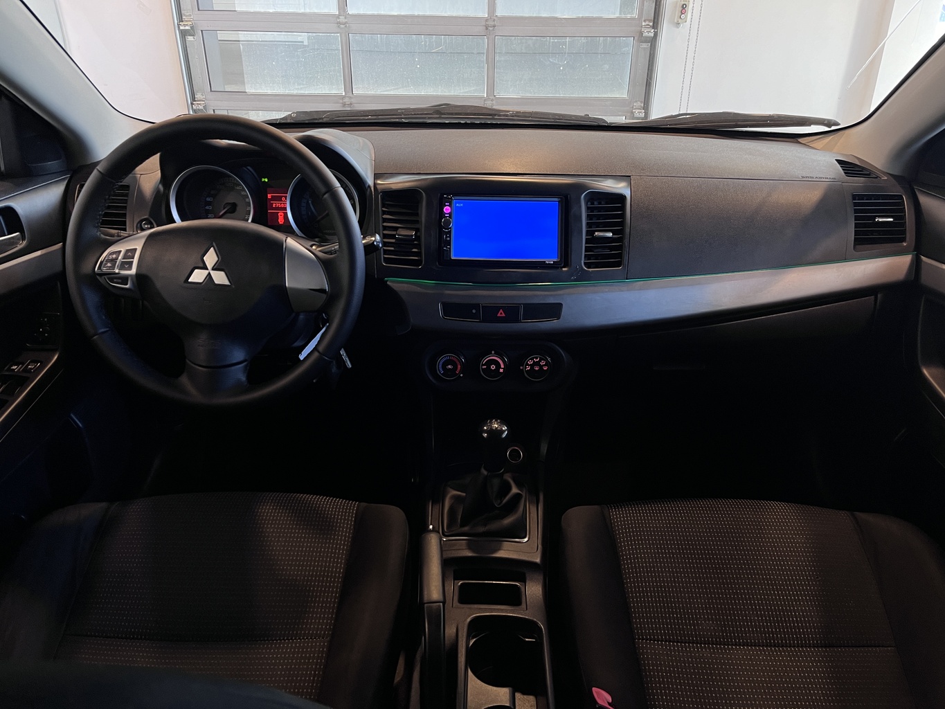 MITSUBISHI LANCER