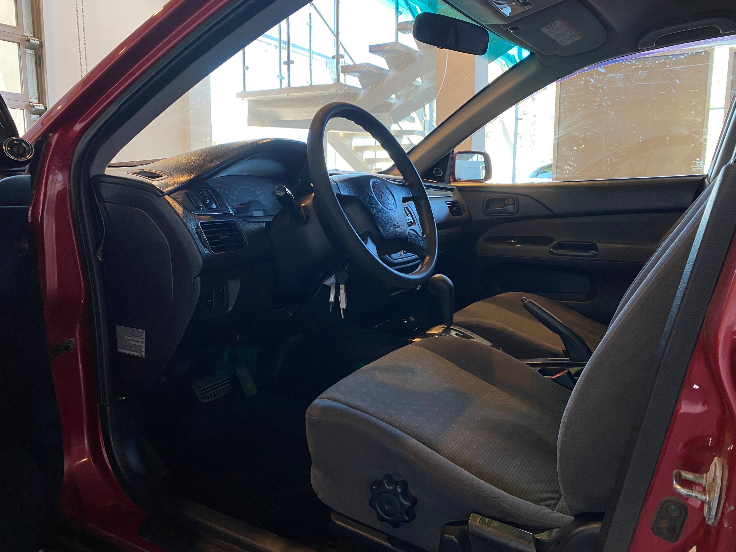 MITSUBISHI LANCER