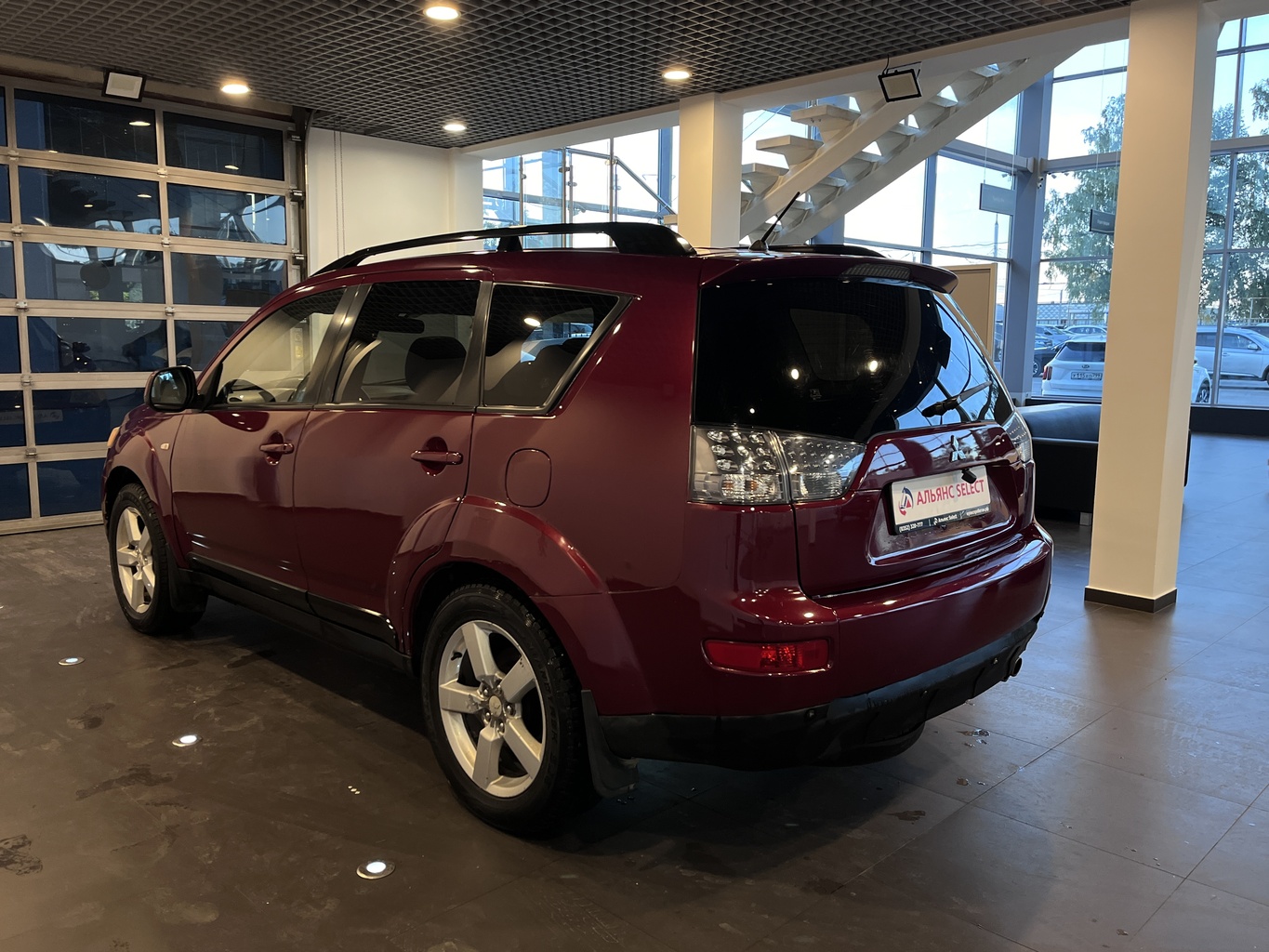 MITSUBISHI OUTLANDER