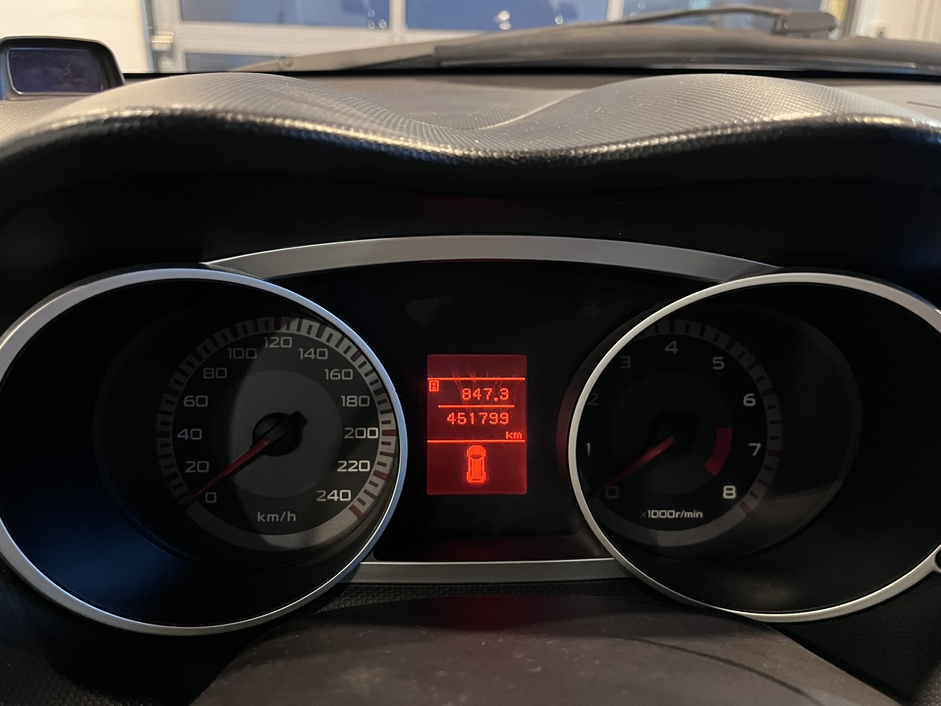 MITSUBISHI OUTLANDER