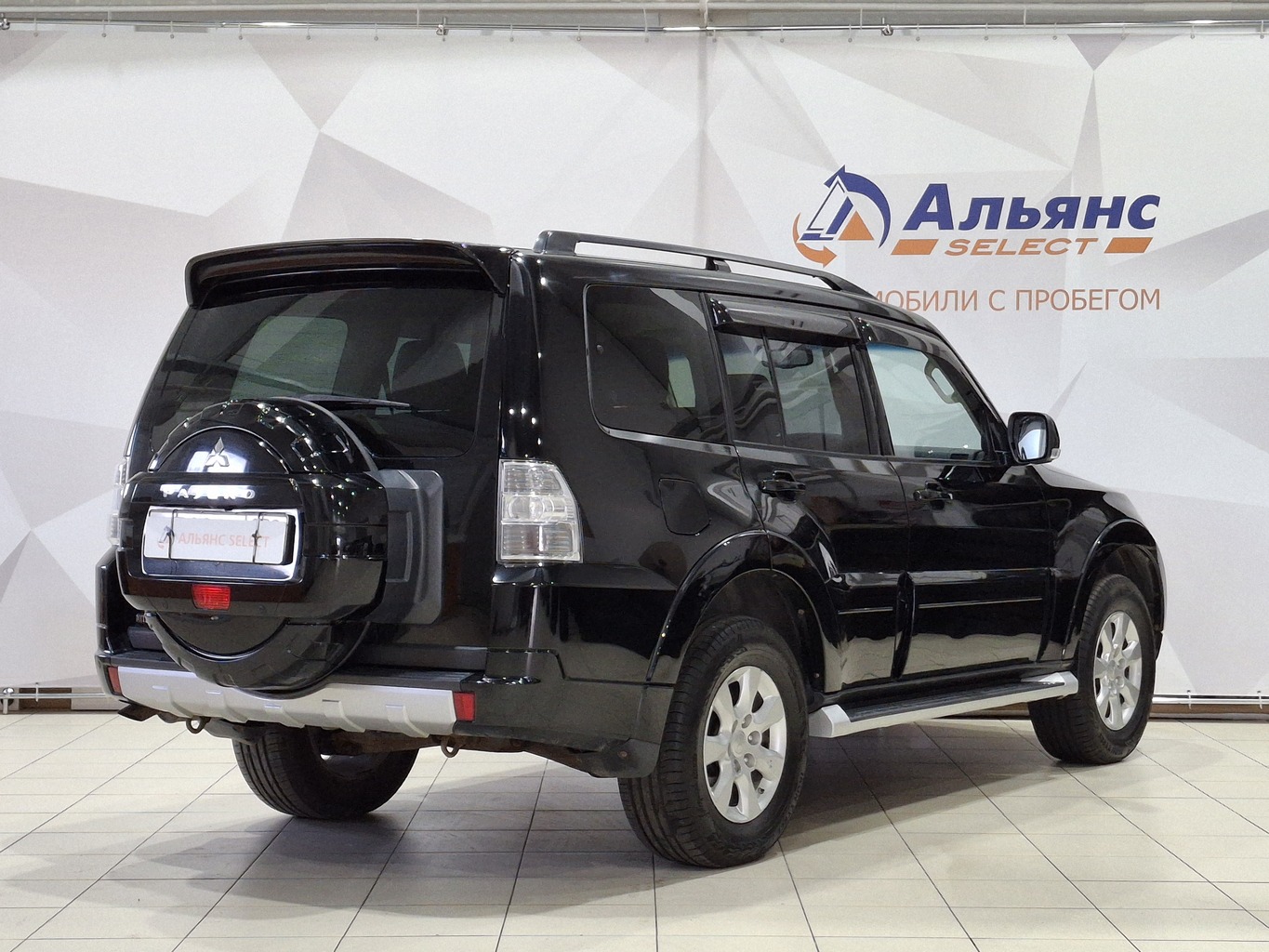 MITSUBISHI PAJERO