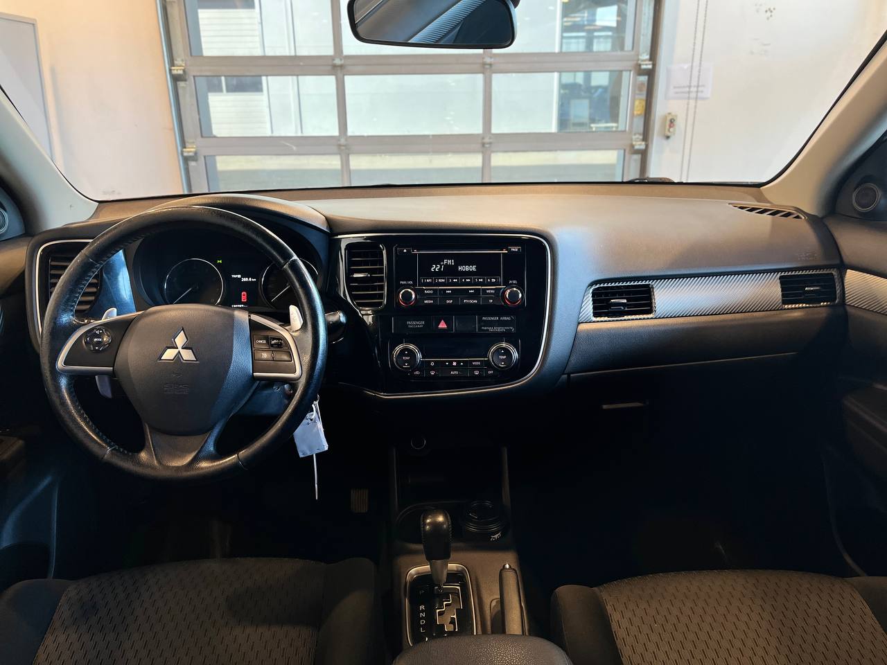 MITSUBISHI OUTLANDER