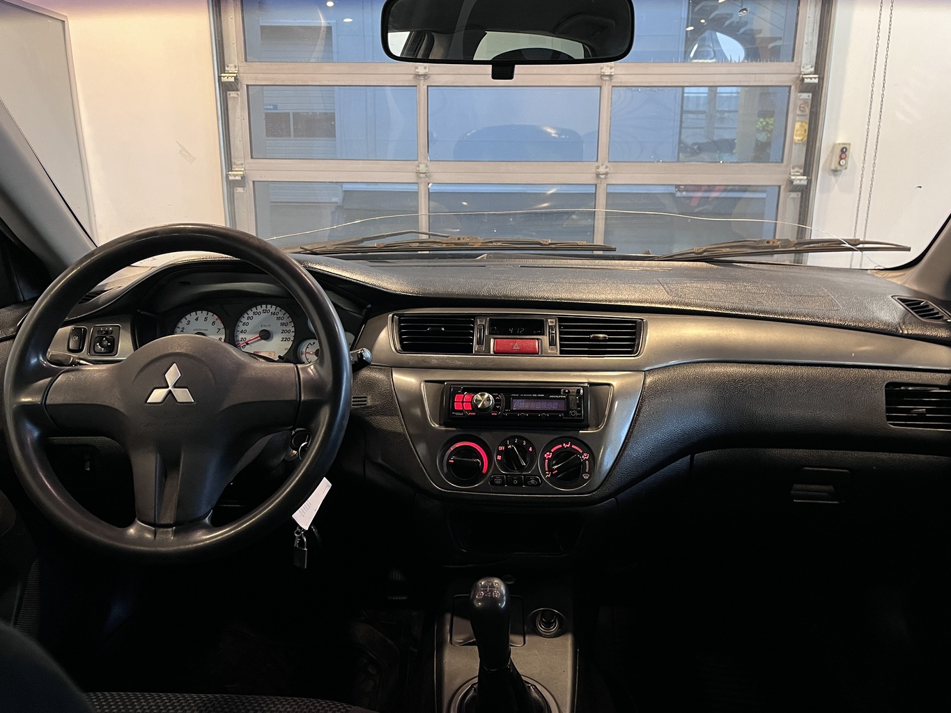 MITSUBISHI LANCER