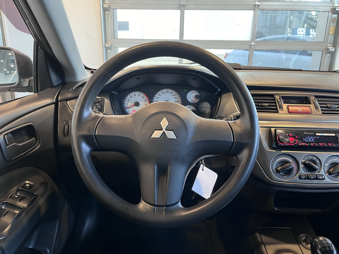 MITSUBISHI LANCER