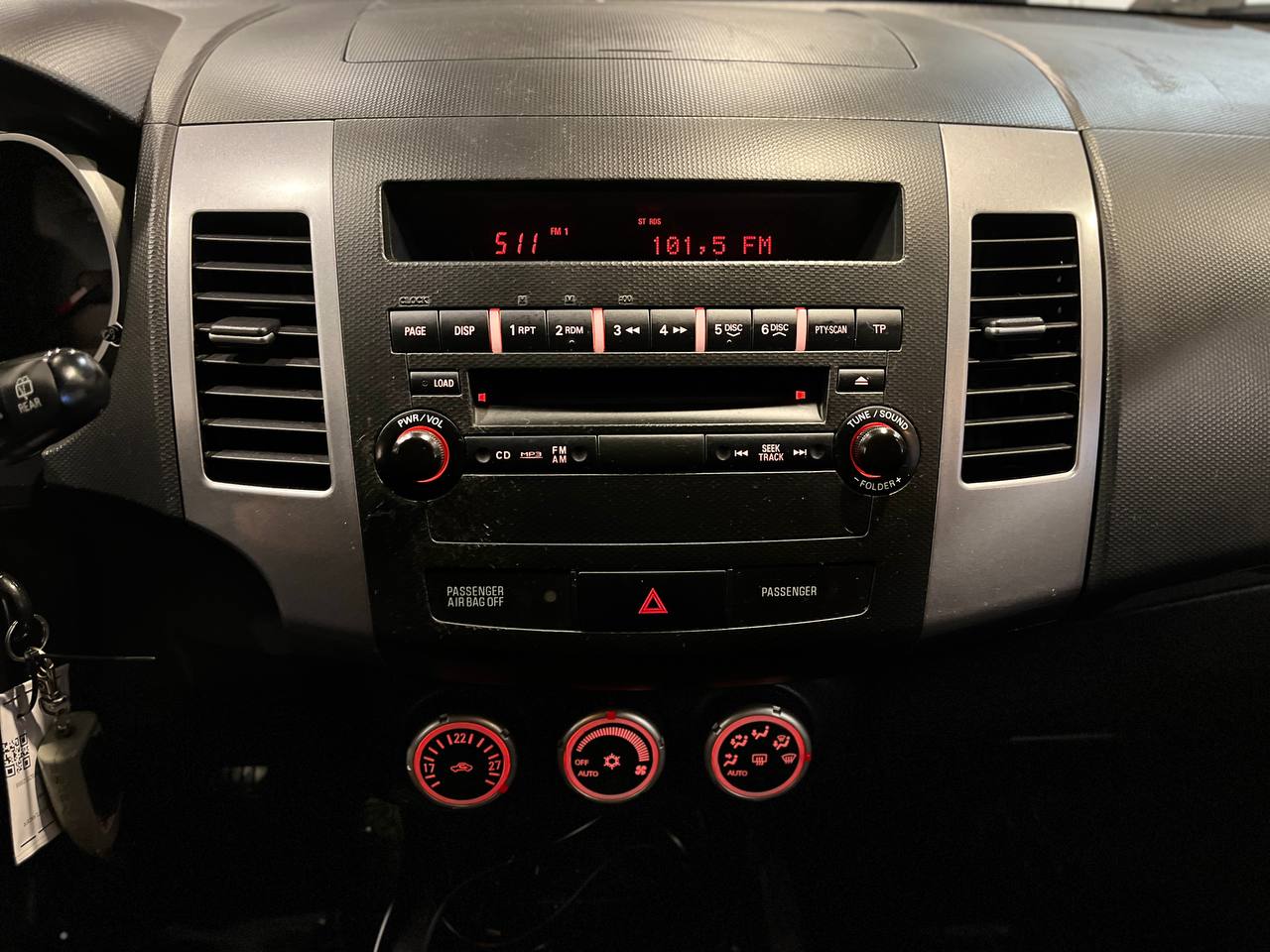 MITSUBISHI OUTLANDER