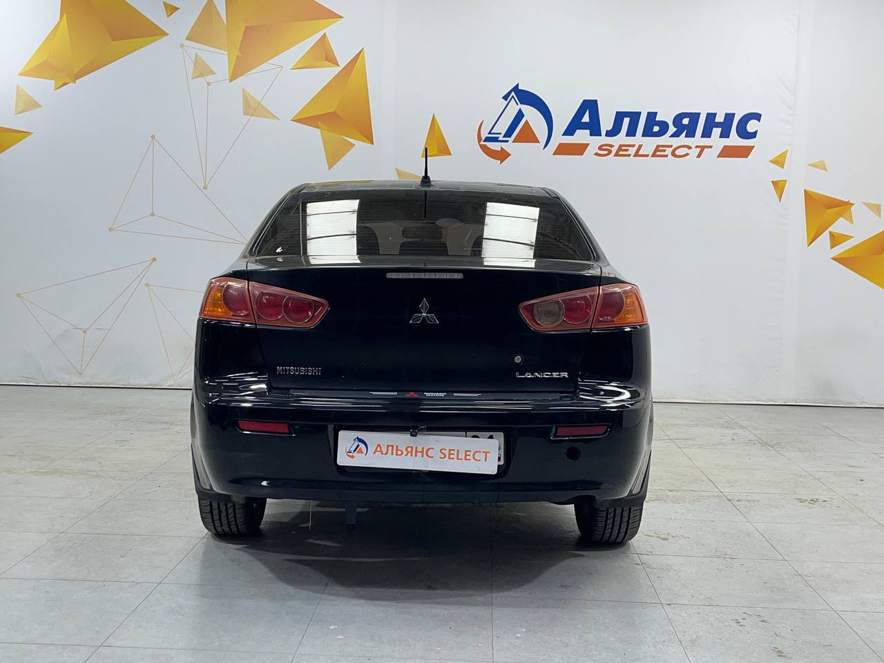 MITSUBISHI LANCER