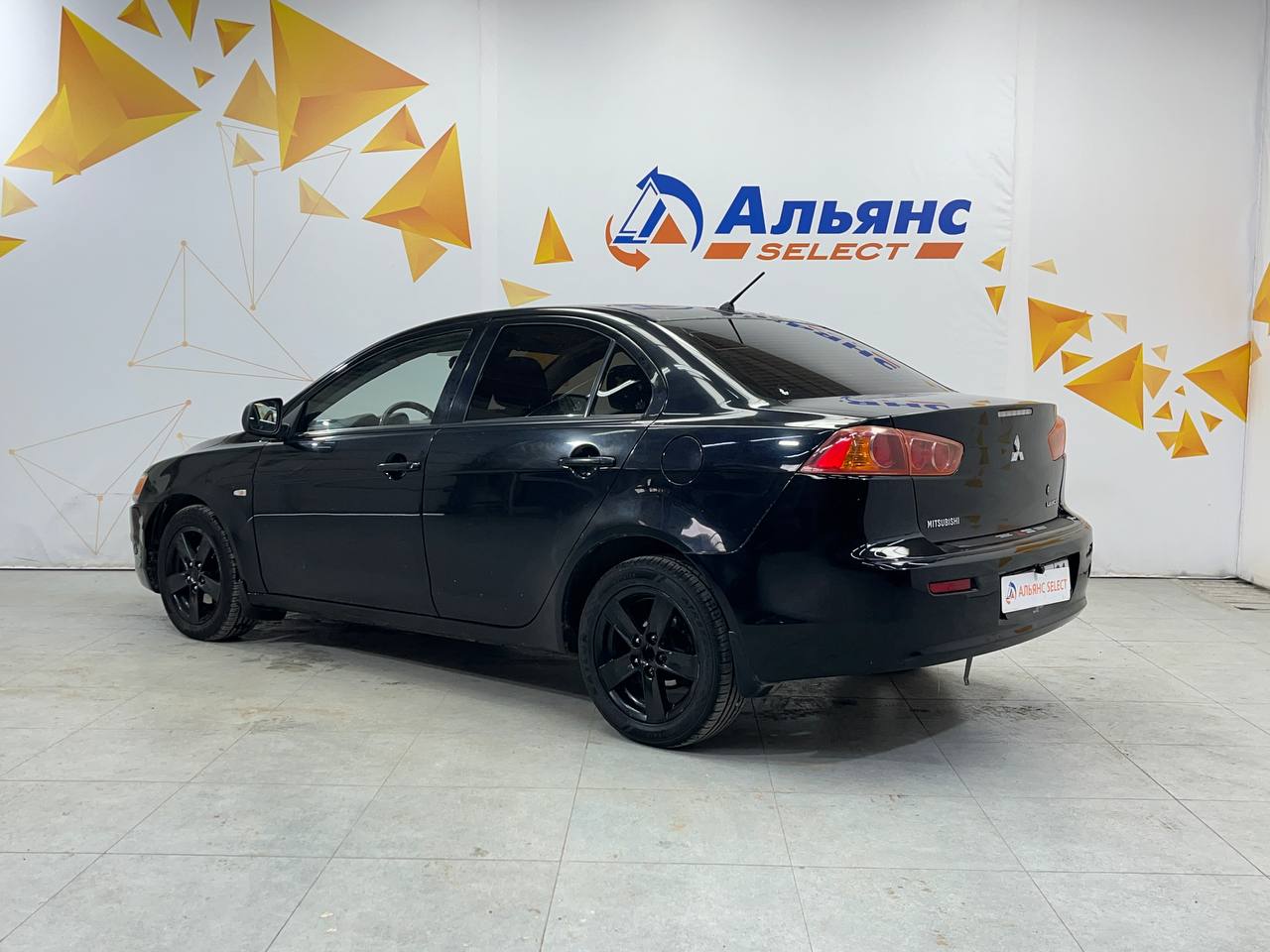 MITSUBISHI LANCER