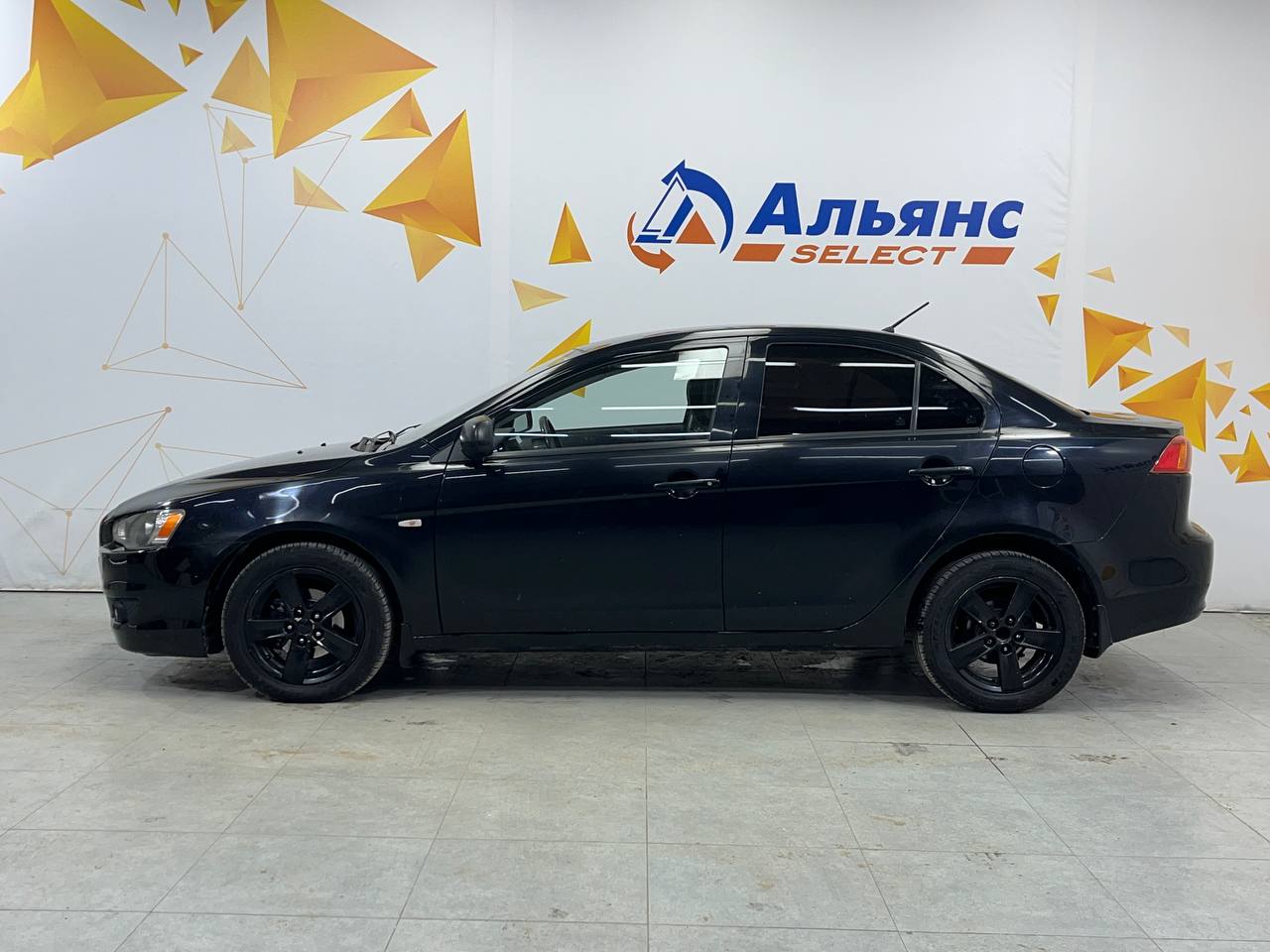 MITSUBISHI LANCER