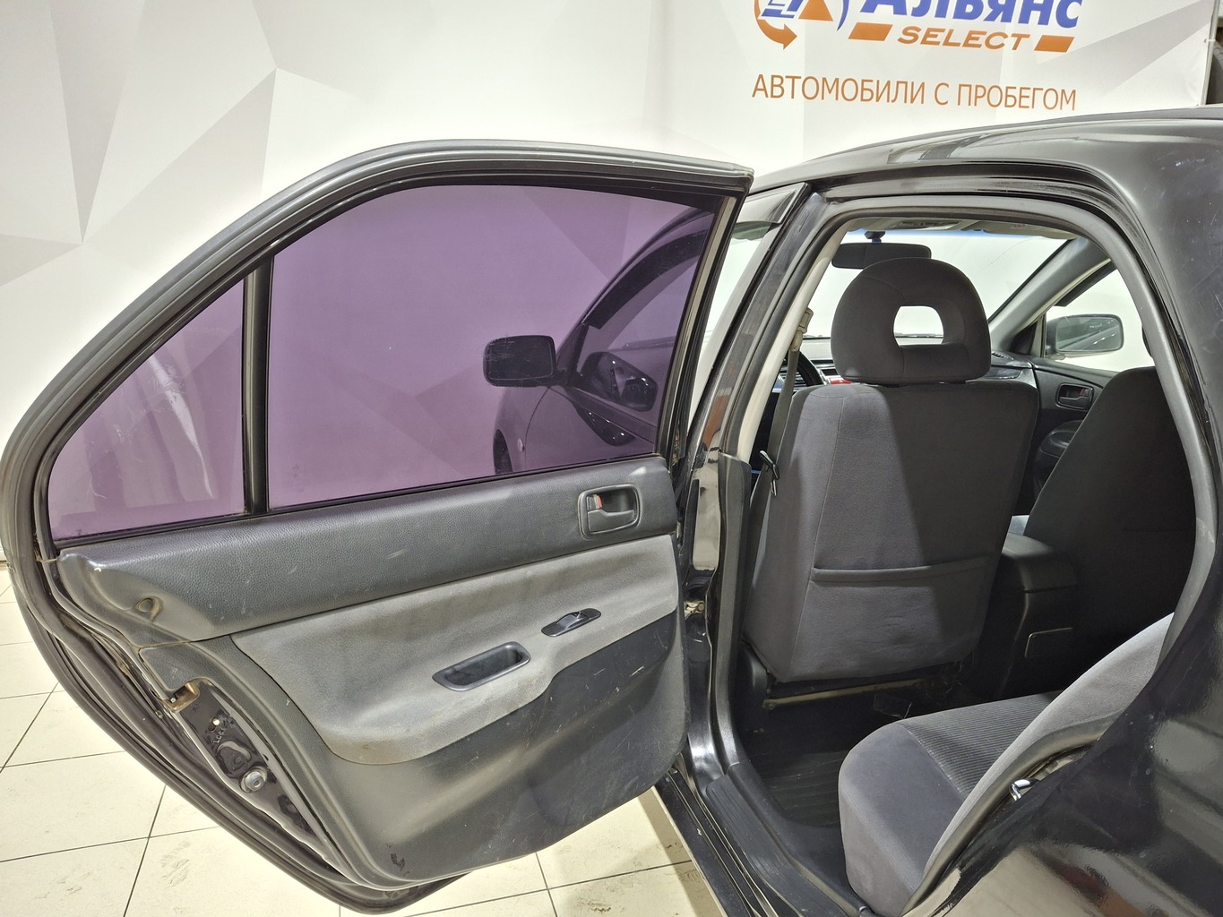 MITSUBISHI LANCER