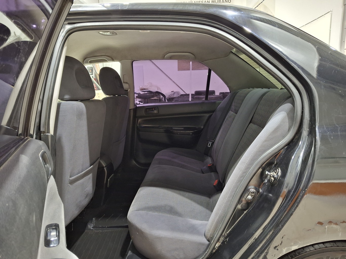 MITSUBISHI LANCER